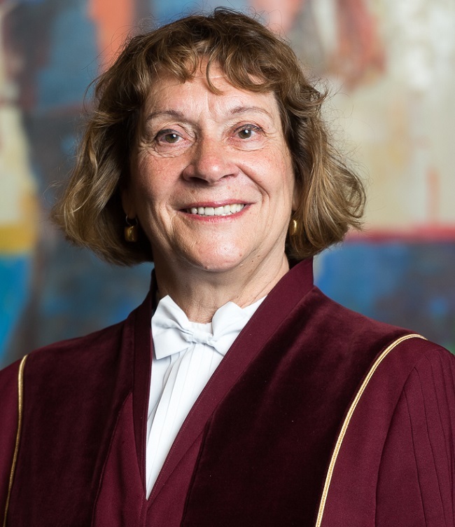 Trouwambtenaar Marijke van Bergen