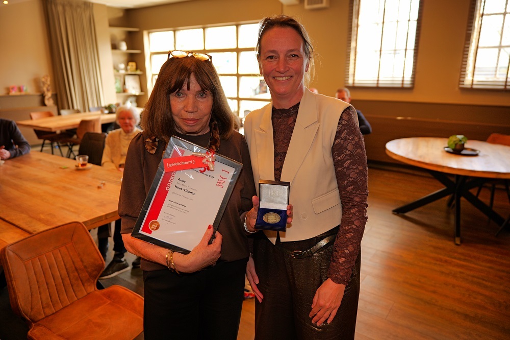 Anny Hoes-Coenen en wethouder Bouke van Vught